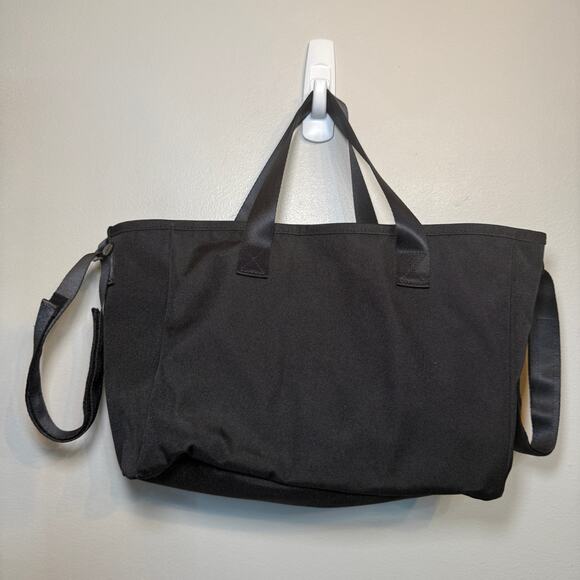 Vera Bradley Black Canvas Lighten Up Everything Organizer - Picture 6 of 6